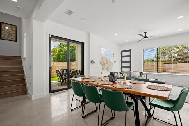 Foto del edificio - 1006 Winsted Ln