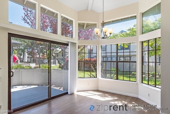 Foto del edificio - 3 br, 2 bath Townhome - 1624 Vista Del Sol...