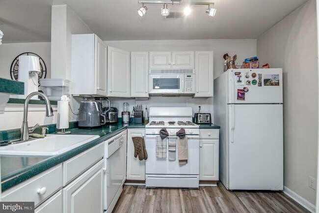 Foto del edificio - 1066 Gardenview Loop