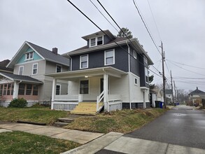 Building Photo - 349 17th St SE