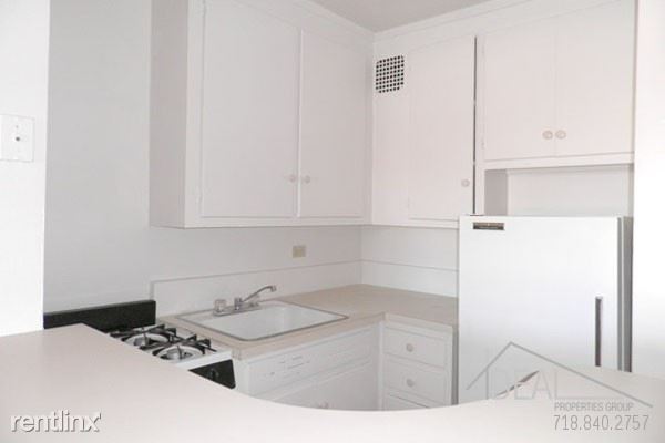 Building Photo - 76 Gelston Ave