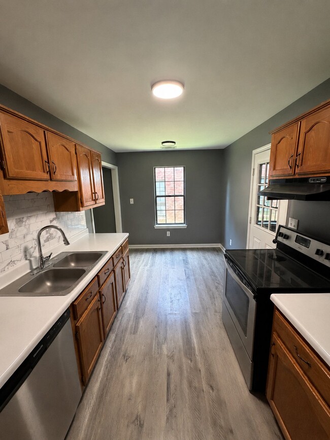 Building Photo - 9787 Riggan Dr