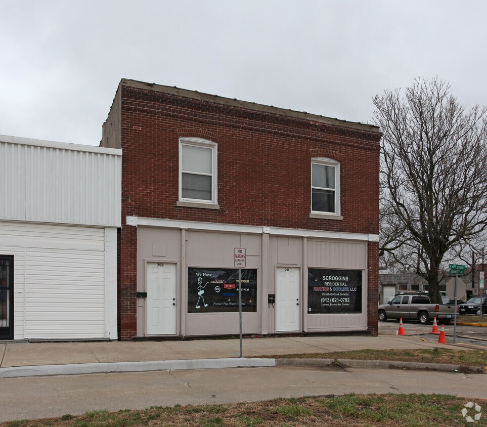 Building Photo - 701-703 N 6th St