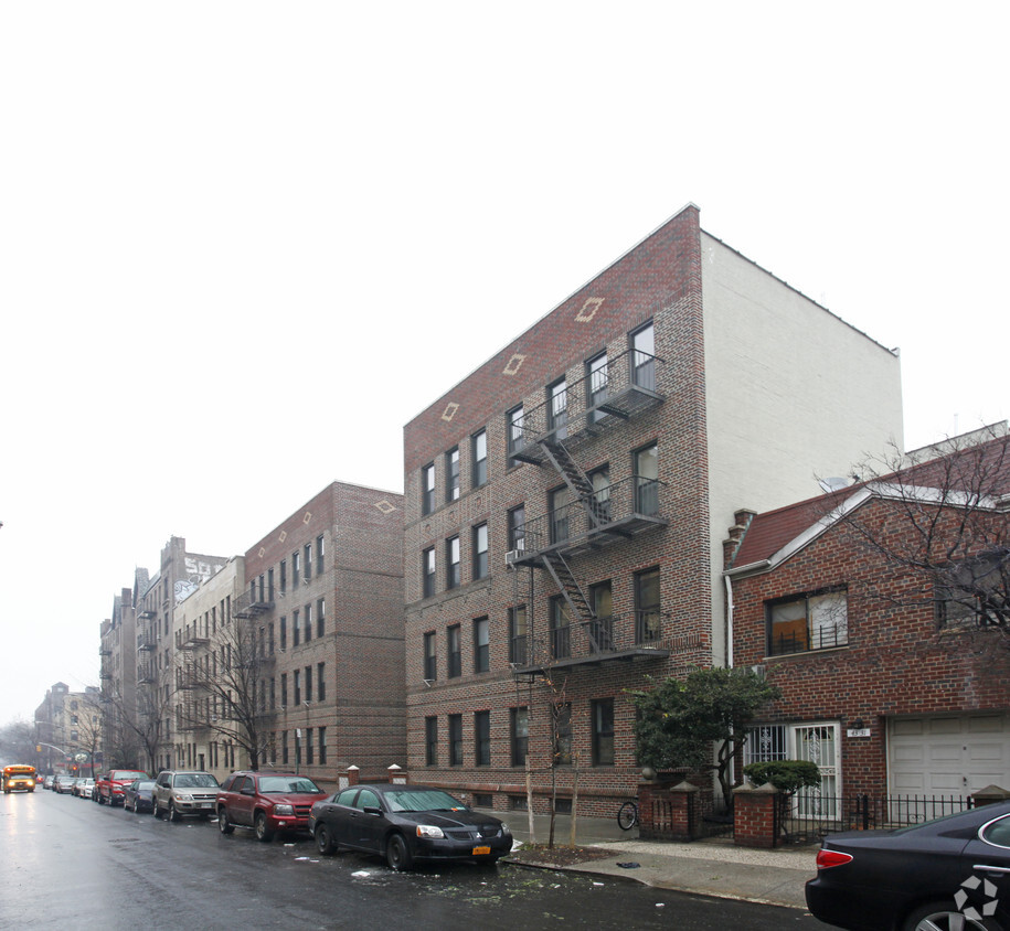 43-25 44th Street - 43-25 44th St