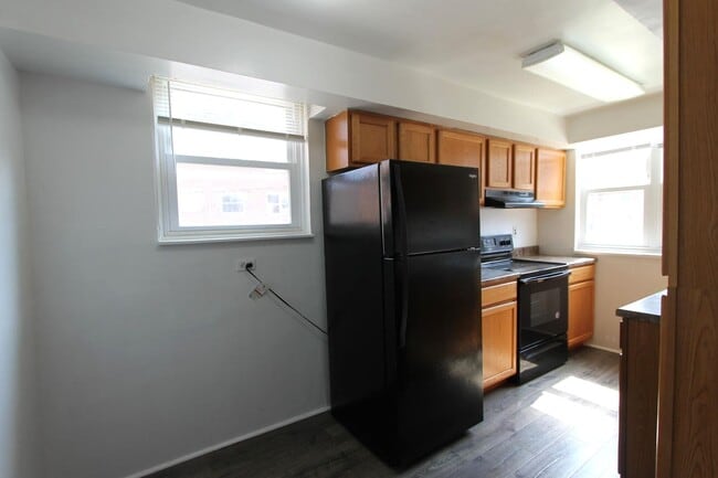 Building Photo - 510 S Pleasant Pl