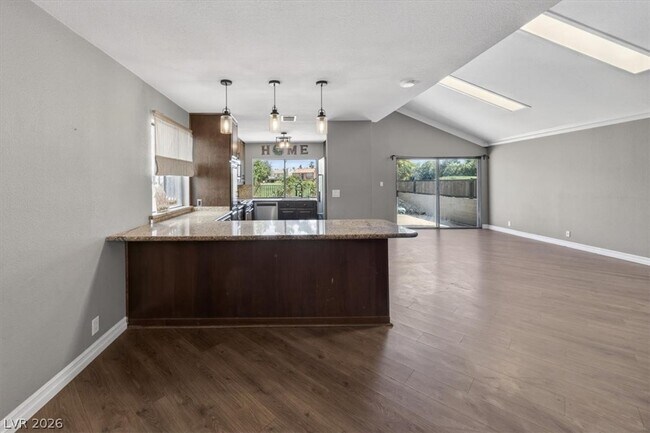 Building Photo - 3137 Bel Air Dr