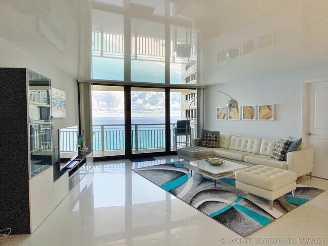 Foto del edificio - 3000 N Ocean Dr