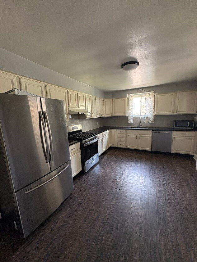 Kitchen - 4619 Torley St (Pittsburgh, PA)