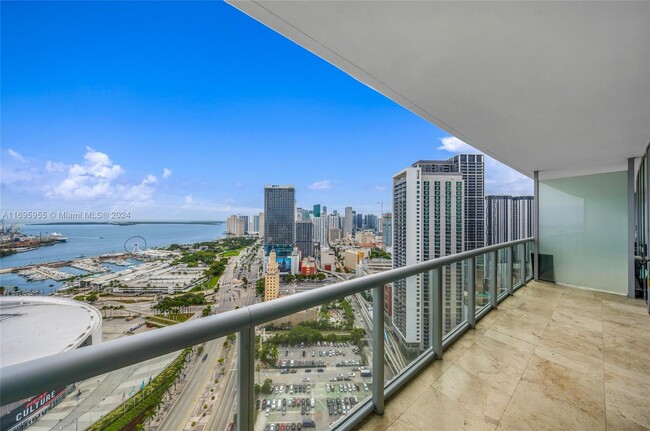 Foto del edificio - 888 Biscayne Blvd