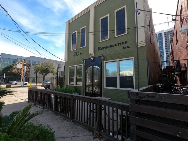 Building Photo - 1012 McGowen St