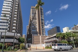 Building Photo - 2415 Ala Wai Blvd