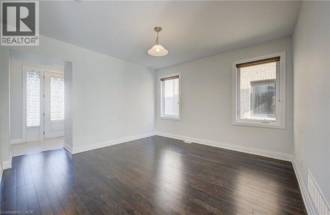 Building Photo - 767 Queenston Blvd