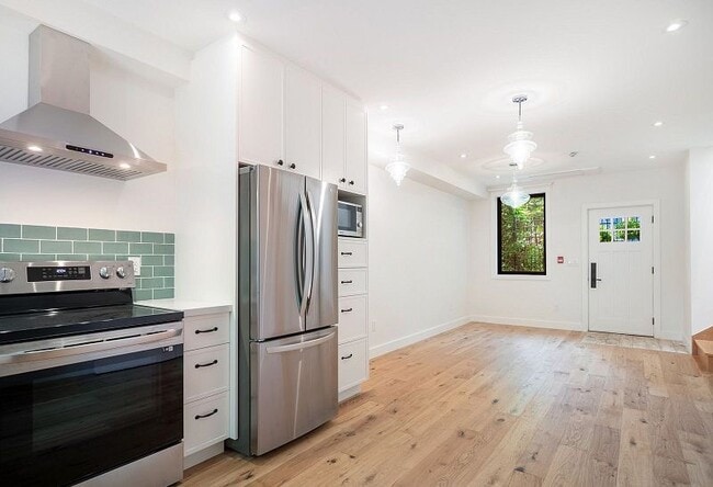 Kitchen and Living room - 95 Leslie St