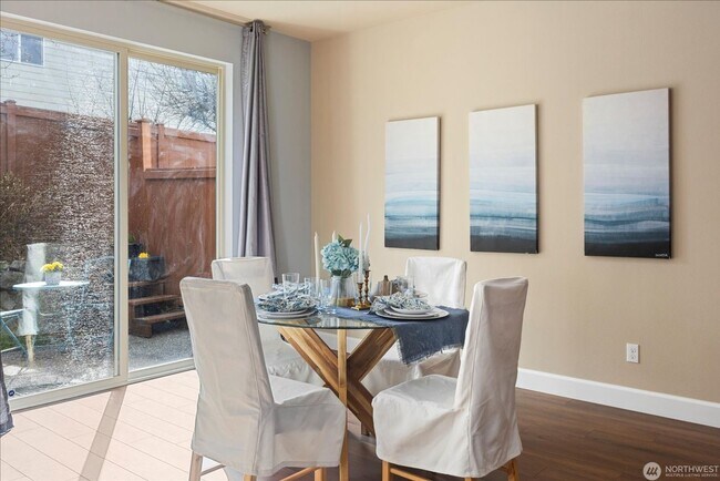 Foto del edificio - New! 3BD/2.5BTH Modern Townhouse in Greekb...