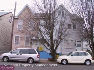 Primary Photo - 7 Howell St