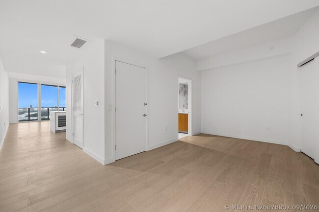 Foto del edificio - 1400 Biscayne Blvd