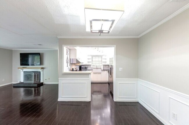 Building Photo - 309 Countryside Pl
