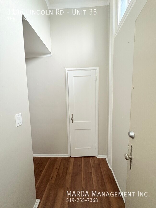 Photo du bâtiment - BEAUTIFUL 1 BED 1 BATH - PLUS HYDRO - OPTI...