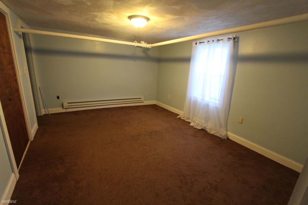 Building Photo - 305 Rindge Ave