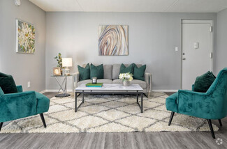 Living Room - Oak Hollow Apartments