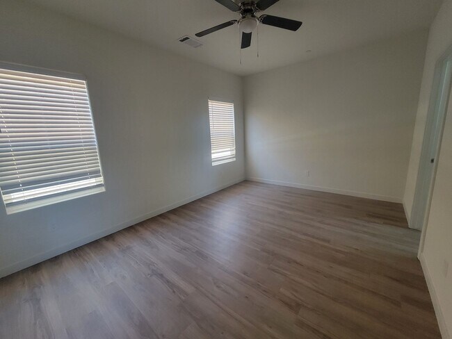 Foto del edificio - 8304 Grandy St