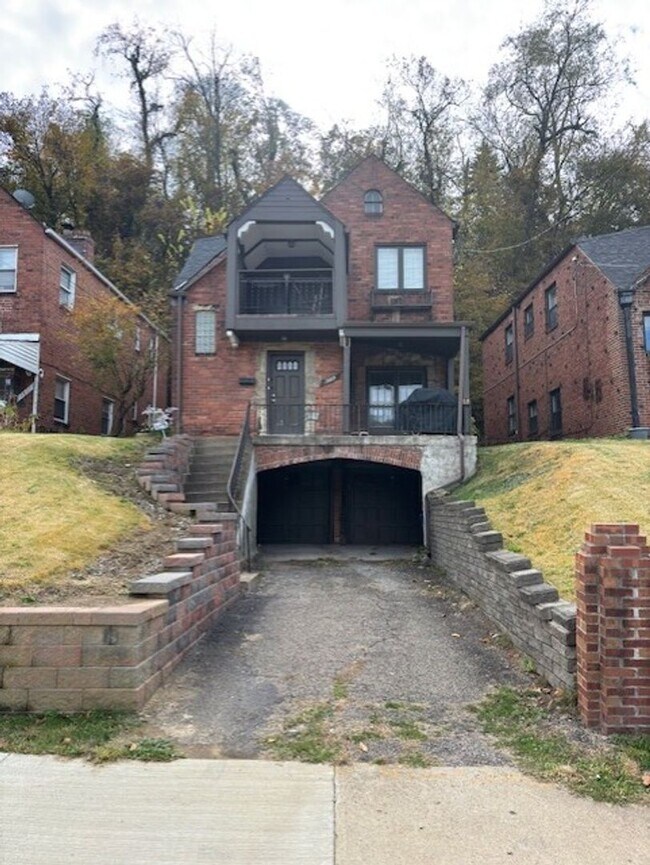 Foto del edificio - 3809 Beechwood Blvd