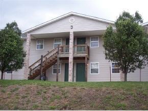 Primary Photo - Cardinal Apartments