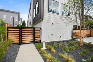 Building Photo - 5022 Belmont Ave