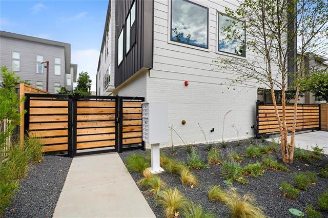 Foto principal - 5022 Belmont Ave