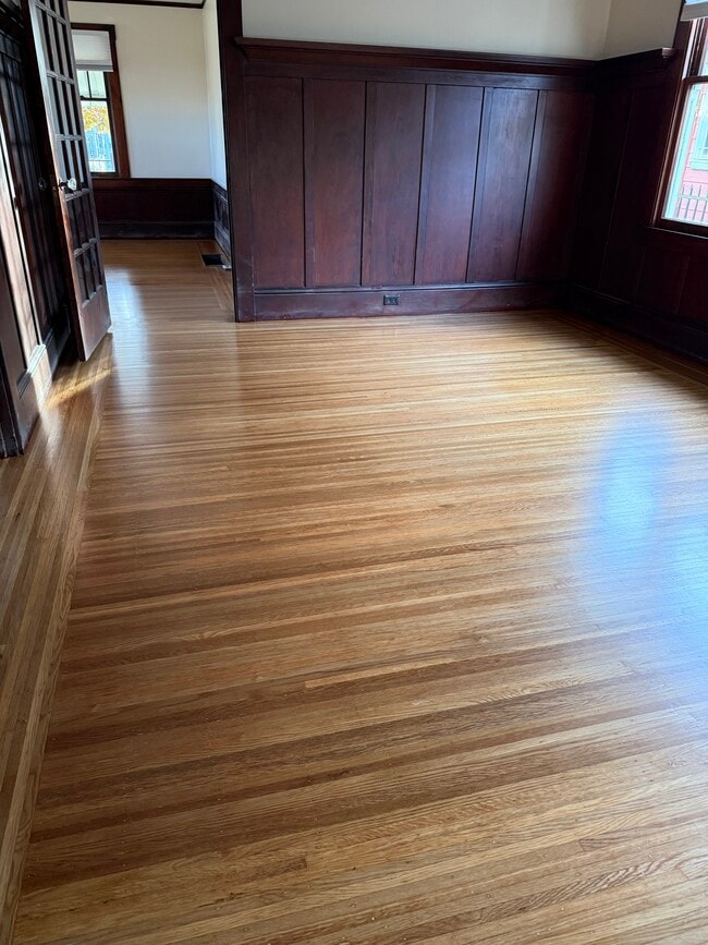 Foto del edificio - 4114 E 15th St