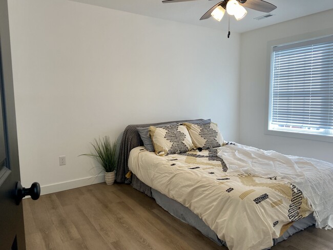 Building Photo - 3310 Stoneway Ct