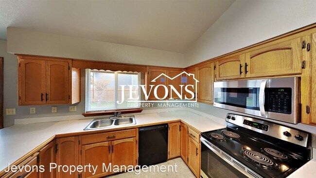 Building Photo - 3 br, 2 bath House - 5607 Bristol Way