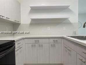 Foto del edificio - 18328 NW 68th Ave