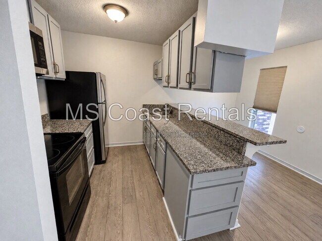 Foto del edificio - 15061 Polk St
