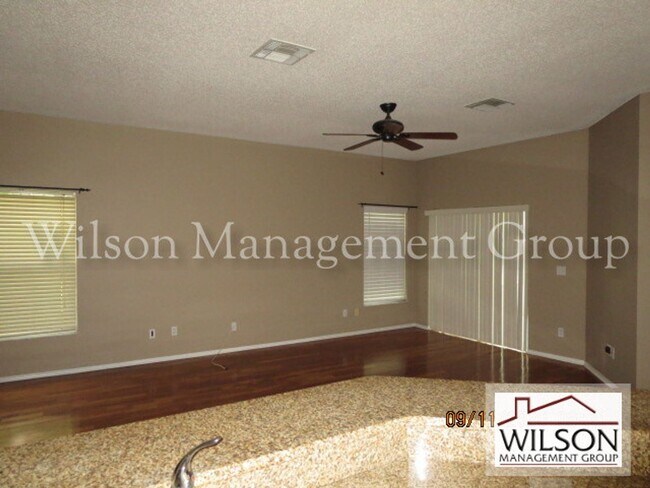 Building Photo - 3 br, 2 bath House - 2942 Oak Hammock Court