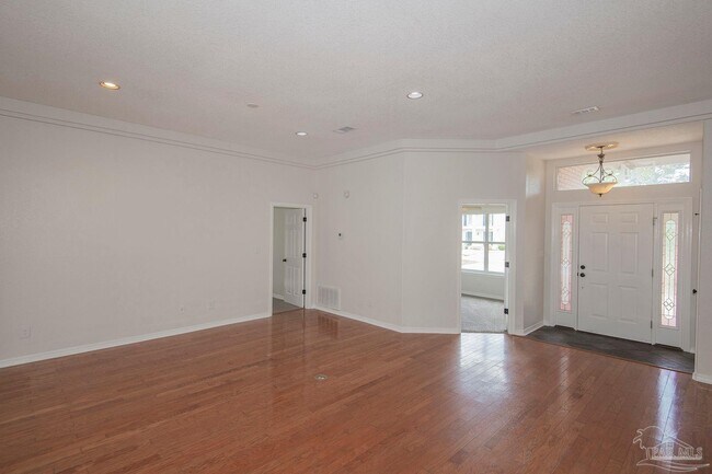 Foto del edificio - 5490 Oakmont Dr