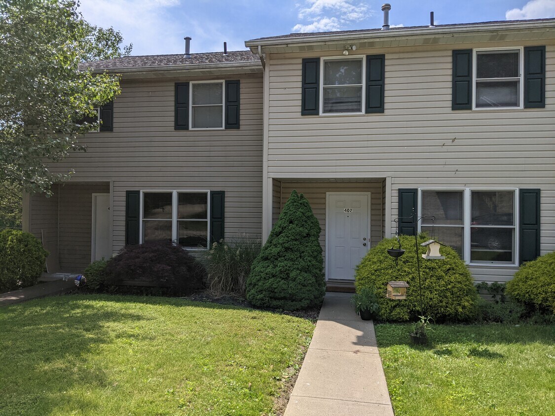 402 Harding St, Lower Burrell, PA 15068 Townhome Rentals in Lower