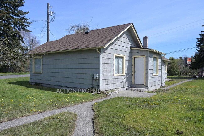 Foto del edificio - 3 bed 1 bath home in Port Angeles