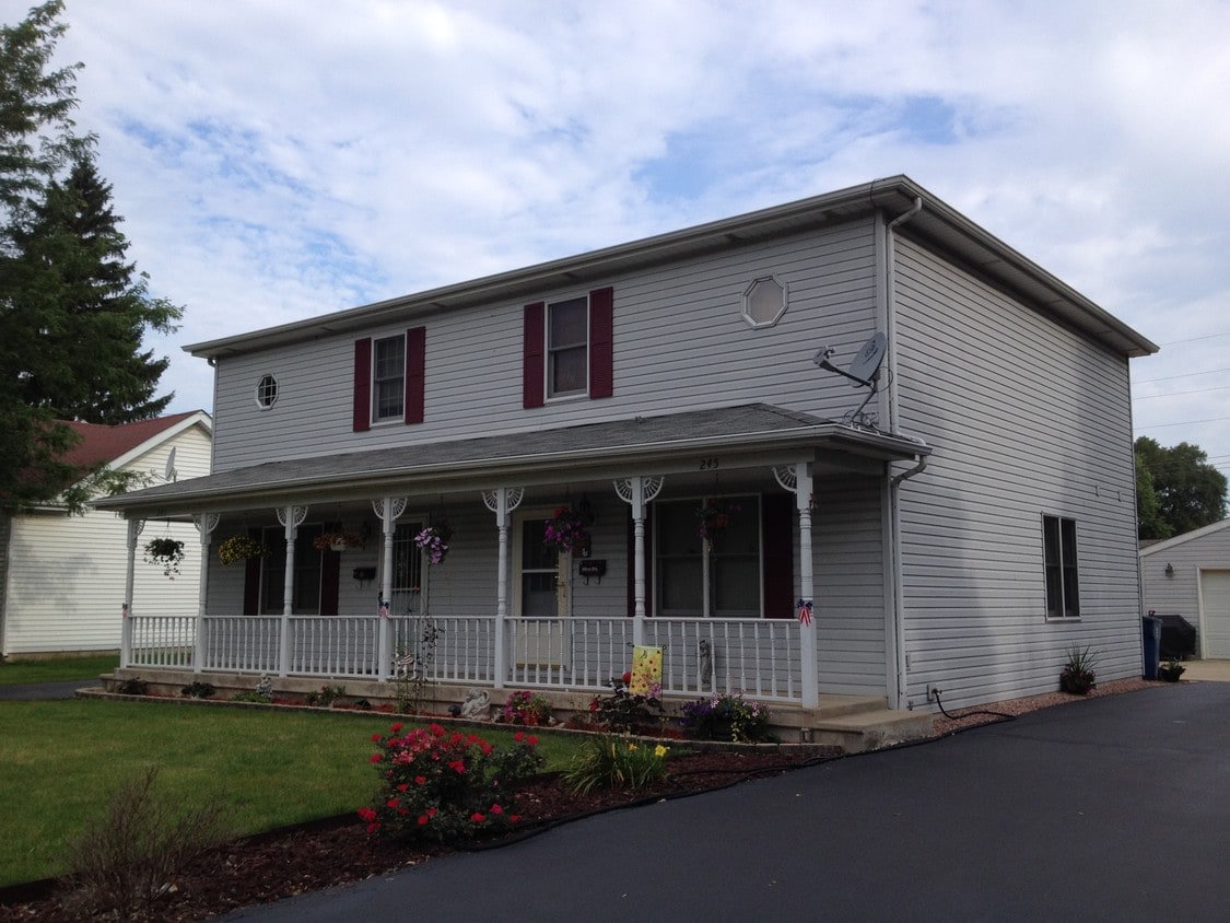 245 Keilman St, Dyer, IN 46311 Townhome Rentals in Dyer IN