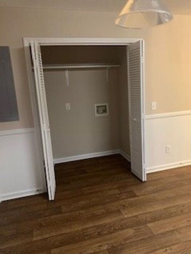 Foto del edificio - 2736 White Oak Ln