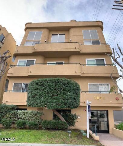 Building Photo - 1811 Manning Ave