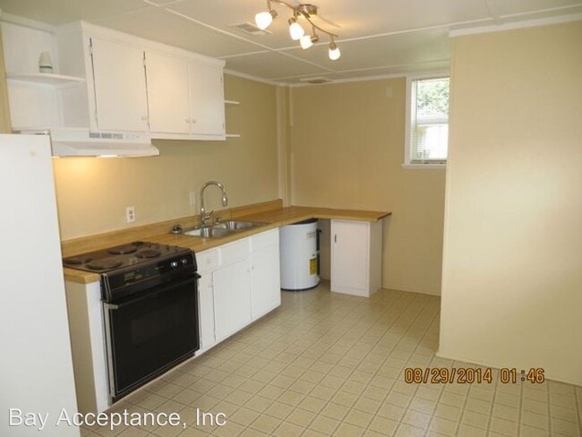 Building Photo - 1623 Coleman Rd