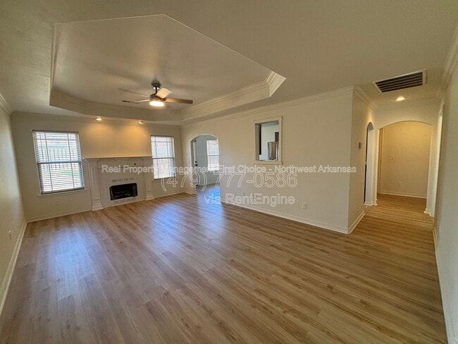 Building Photo - 421 Coopers Wy