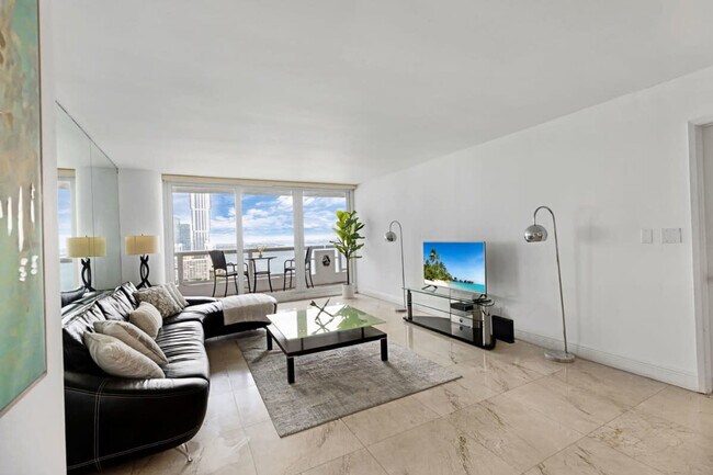 Foto del edificio - 1717 N Bayshore Dr