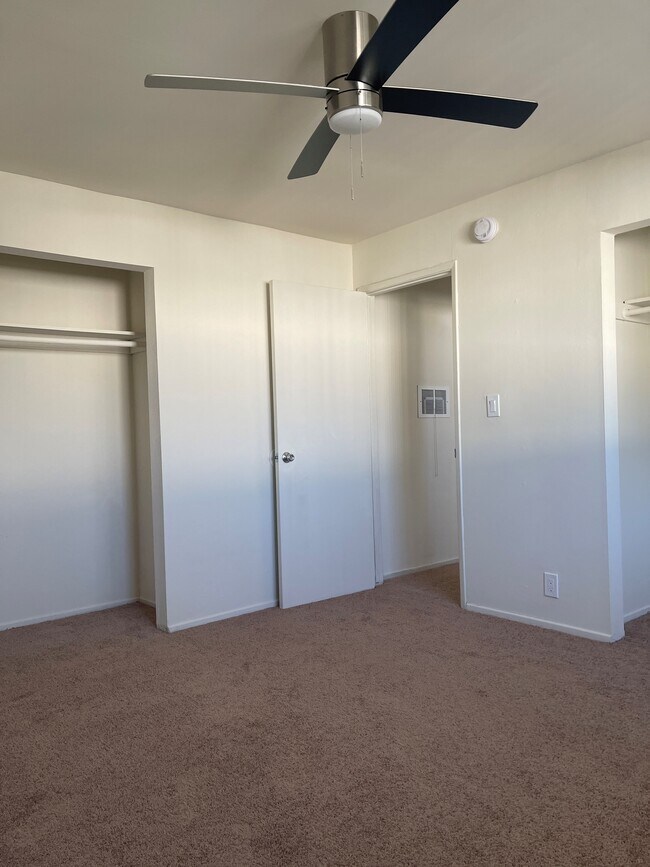 Foto del edificio - 15636 Valerio St