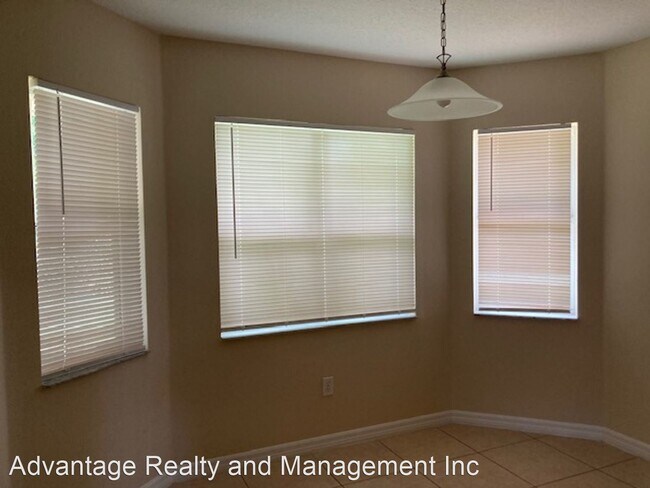 Foto del edificio - 4 br, 3 bath House - 21 Bennett Ln