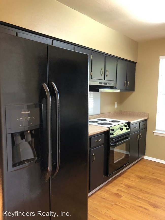 Foto del edificio - 2 br, 1 bath House - 4661 N. Fuller Pl.