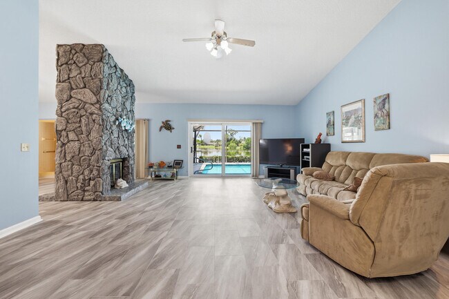 Foto del edificio - 191 Parkwood Dr S