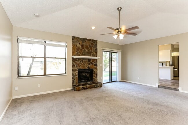 Building Photo - 8539 Echoridge Ct