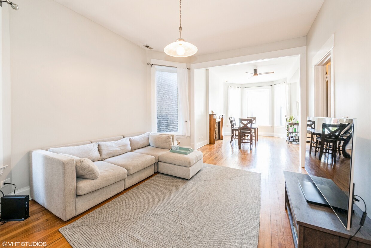 Foto principal - 849 N Damen Ave